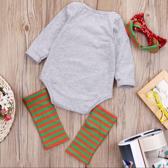 newborn baby Holiday romper onesie 4pc set NICE - Picture 3 of 4